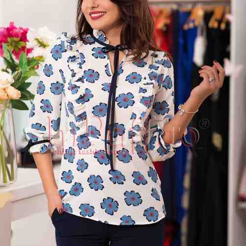 Bluza alba dama cu floricele bleu