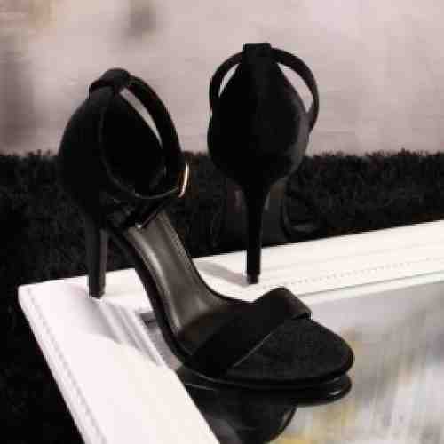 Sandale Catifea cu Toc Negre Cod: A2 (CULOARE: Negru, DIMENSIUNE TOC: 10, MARIME: 39)