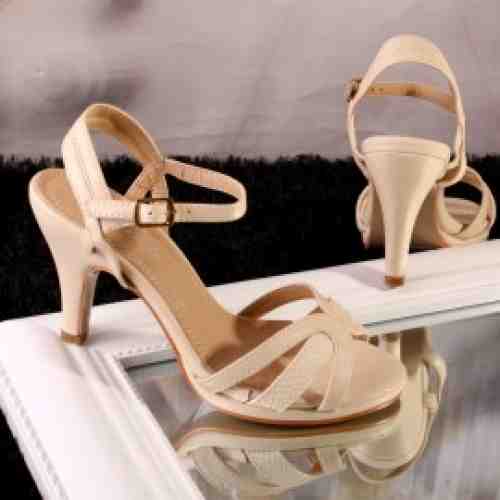 Sandale cu Toc Bej Paloma Cod: A269 (CULOARE: Bej, DIMENSIUNE TOC: 9, MARIME: 40)