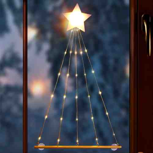 Lumini LED in forma de brad