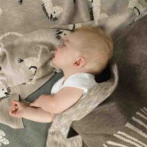 Paturica crosetata pentru casa si excursii 80 x 65 cm Rocking Horse