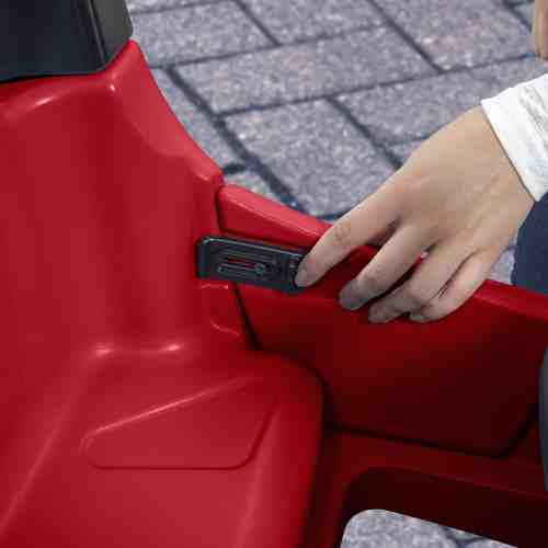 Vehicul rosu Turbo Coupe Foot-To-Floor