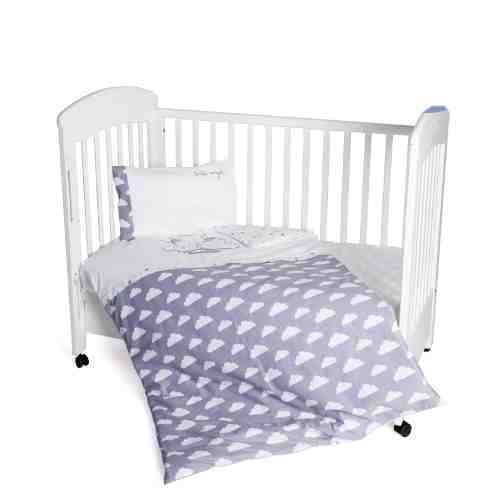 Lenjerie patut brodata cu 5 piese 140x70 cm Little Angel Clouds
