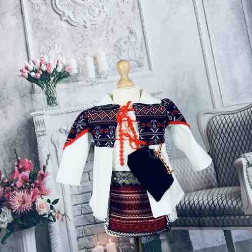 Costum Traditional Fetite Bianca 3