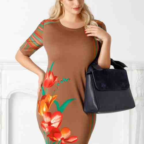 Rochie Nicole maro cu imprimeu floral si dungi colorate