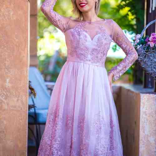 ROCHIE DE OCAZIE TREI SFERTURI CU BRODERIE ROZ