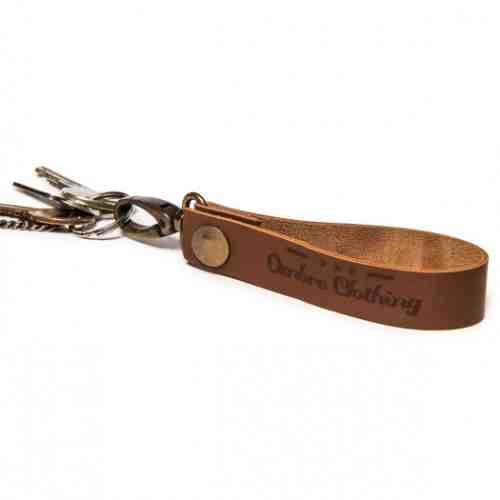 Breloc din piele maro A048