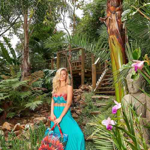 Geanta dama Cosita Linda rosie de plaja cu imprimeuri florale doua manere de lungime medie