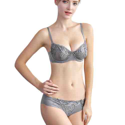K602-18 Set lenjerie deux pieces din sutien si chilot cu insertii din broderie