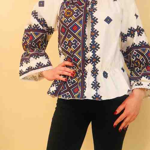 Bluza stilizata cu motive traditionale - Daniela 3