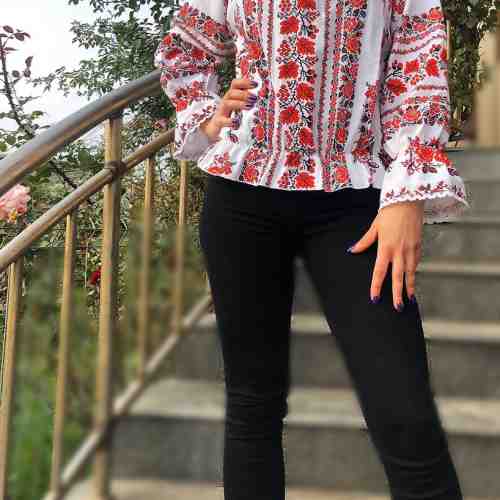 Bluza stilizata cu motive traditionale - Daniela